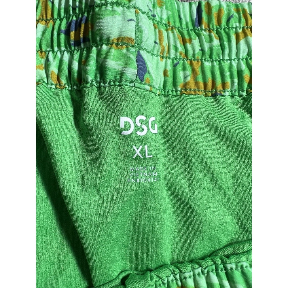 DSG Womens Mid Rise Stride Run Short Green Abstract‎ Print Athletic XL NWT - Picture 2 of 5